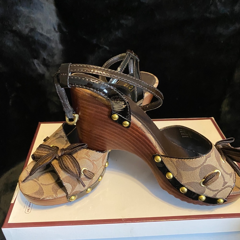 Coach sandals like new - Picture 2 of 4